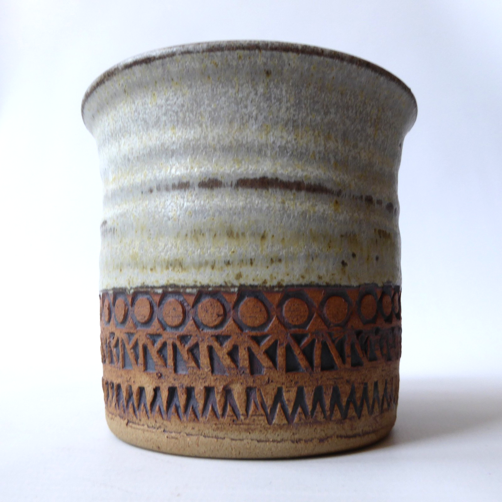 Vintage Broadstairs Pottery planter. 1960s/1970s handmade thrown plant pot retro