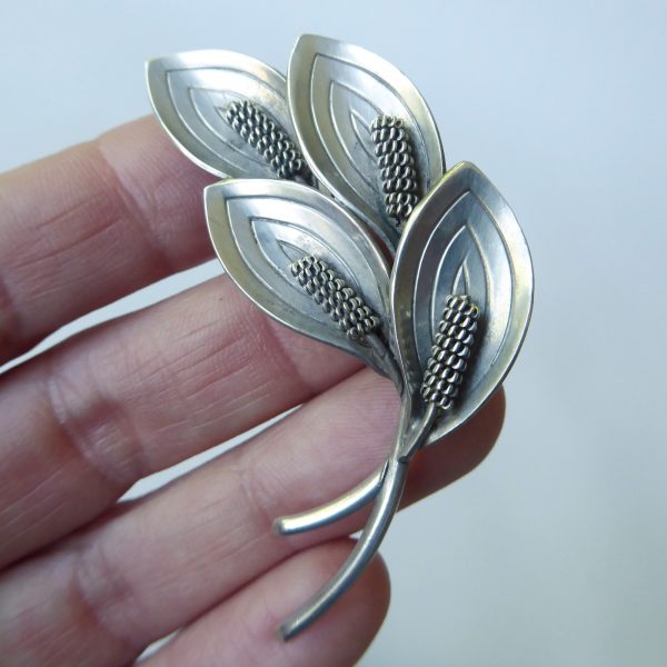 Vintage Danish Aarre & Krogh sterling silver brooch. Modernist lily leaf. 1960s - Image 11