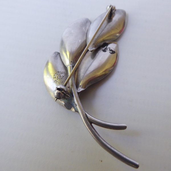 Vintage Danish Aarre & Krogh sterling silver brooch. Modernist lily leaf. 1960s - Image 8