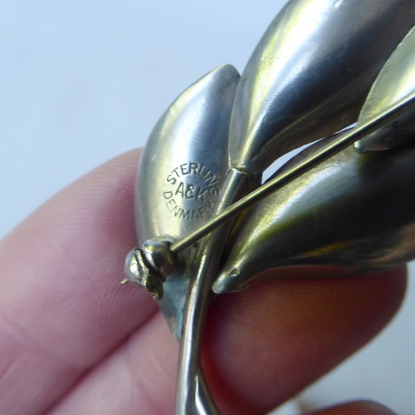 Vintage Danish Aarre & Krogh sterling silver brooch. Modernist lily leaf. 1960s - Image 9
