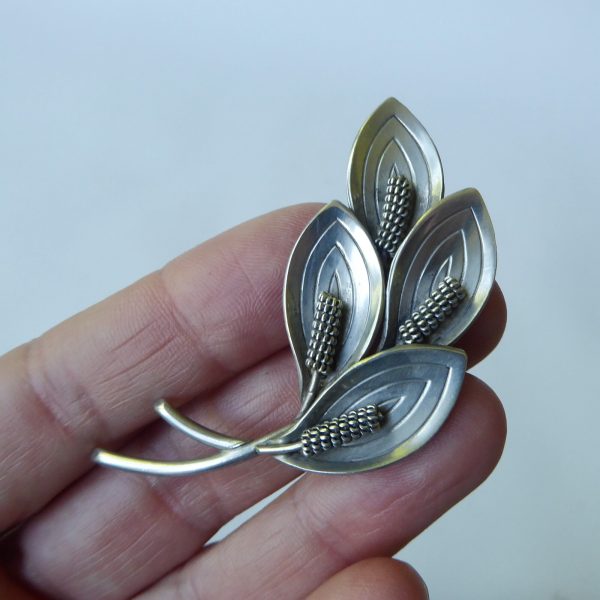 Vintage Danish Aarre & Krogh sterling silver brooch. Modernist lily leaf. 1960s - Image 10