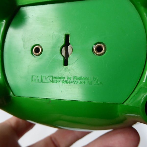 Vintage MK-Tuote Finland green plastic piggy bank money box, Norwich Building S - Image 11