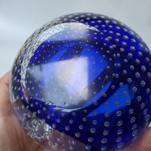 Vintage Murano art glass bowl. Royal blue cased dish ashtray. Controlled bubbles - Image 17