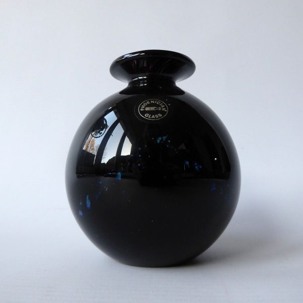 Vintage Phoenician black round globe art glass vase, blue gold bits. Signed 1988 - Image 3