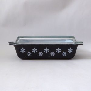 Vintage Pyrex JAJ Snowflake black deep oblong casserole dish + lid. 1950s 2162