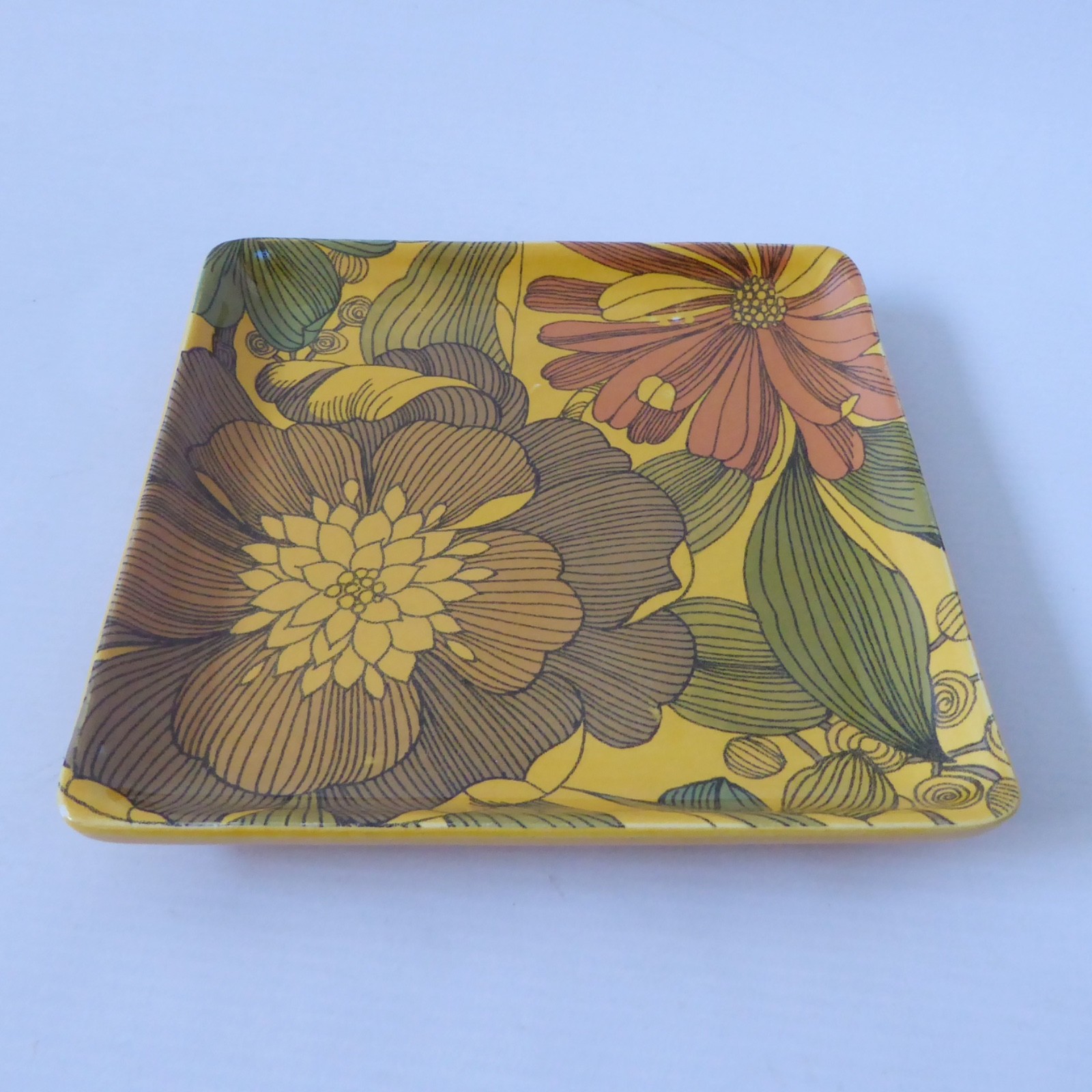 Vintage Surrey Ceramics square plate, coin/jewellery dish. Retro yellow flowers - Image 5