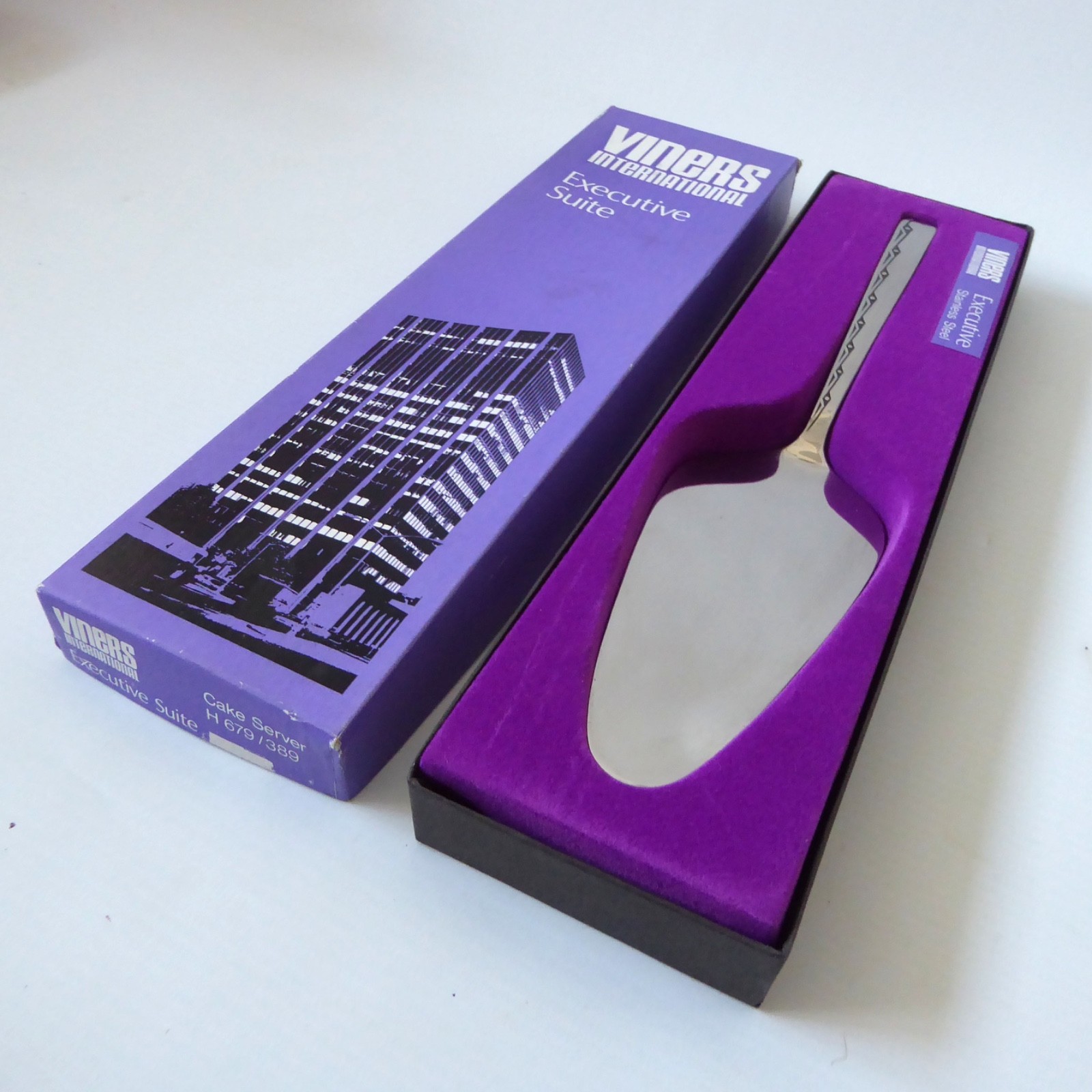 Vintage Viners Executive Suite cake server Boxed stainless steel pie slicer lift - Image 2