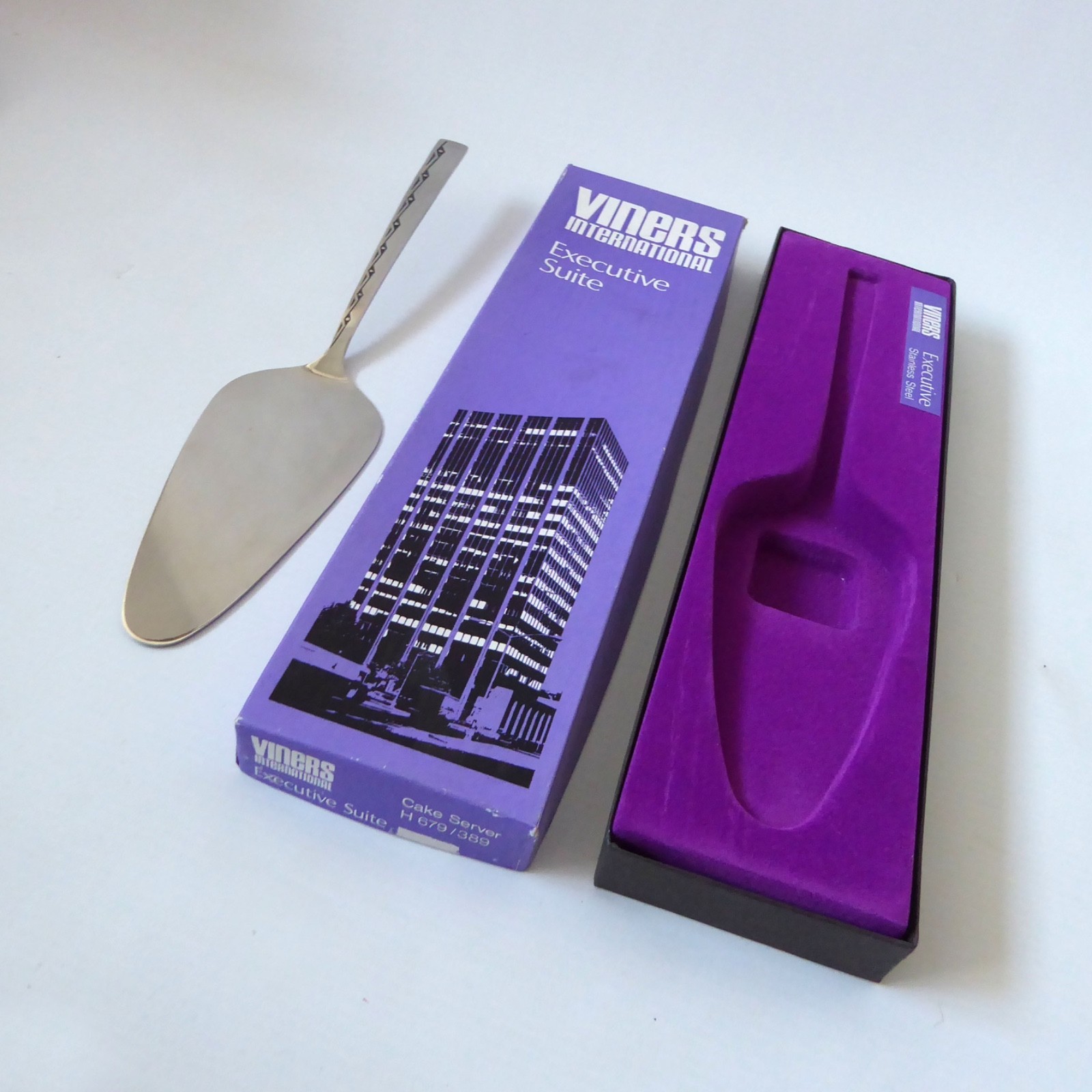 Vintage Viners Executive Suite cake server Boxed stainless steel pie slicer lift - Image 3
