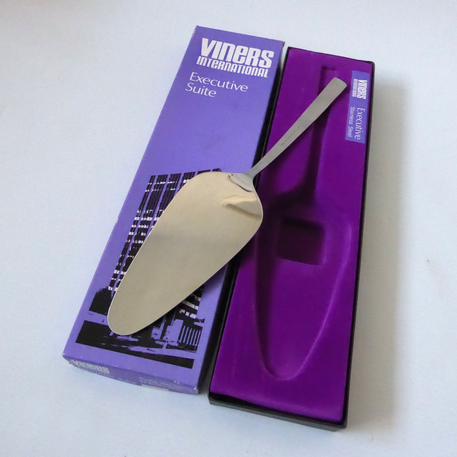 Vintage Viners Executive Suite cake server Boxed stainless steel pie slicer lift - Image 4