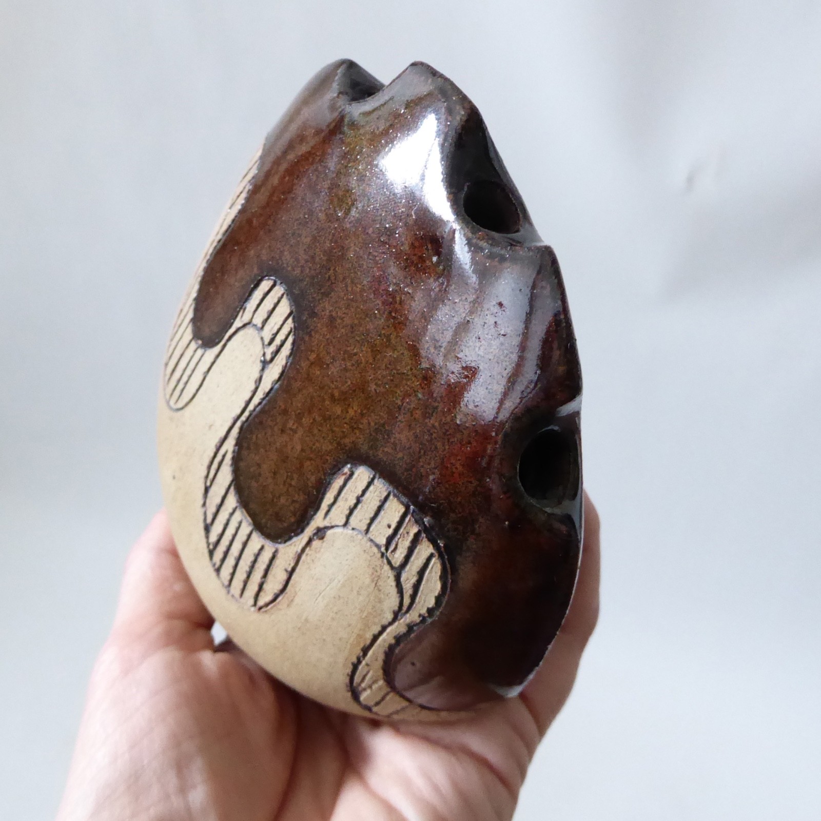 Vintage signed RD studio pottery vase, brown/natural clay. Rose Dickinson Kent - Image 13