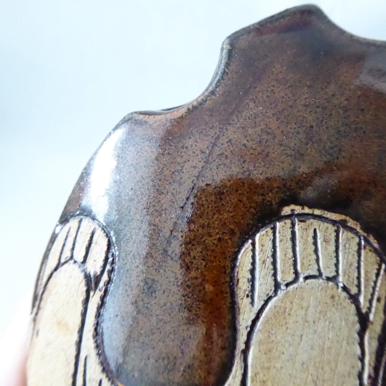 Vintage signed RD studio pottery vase, brown/natural clay. Rose Dickinson Kent - Image 14