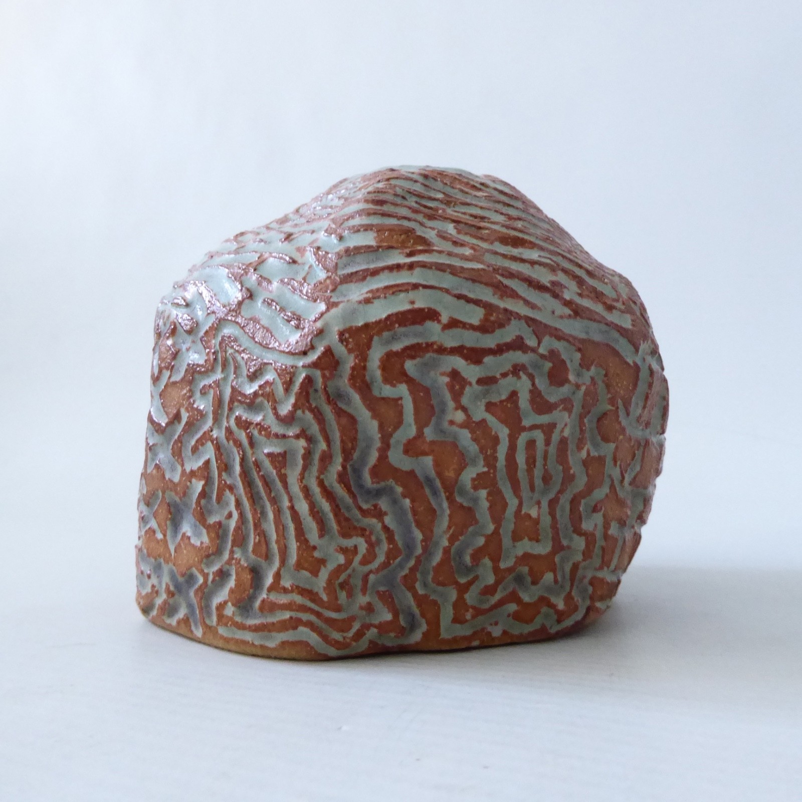 Vintage studio pottery vase, carved clay lump. Brutalist modernist retro art - Image 13