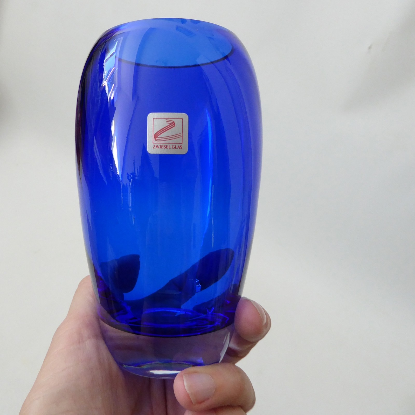 Zwiesel Glas art glass Jenny vase, German, cobalt royal blue + label, modernist - Image 4