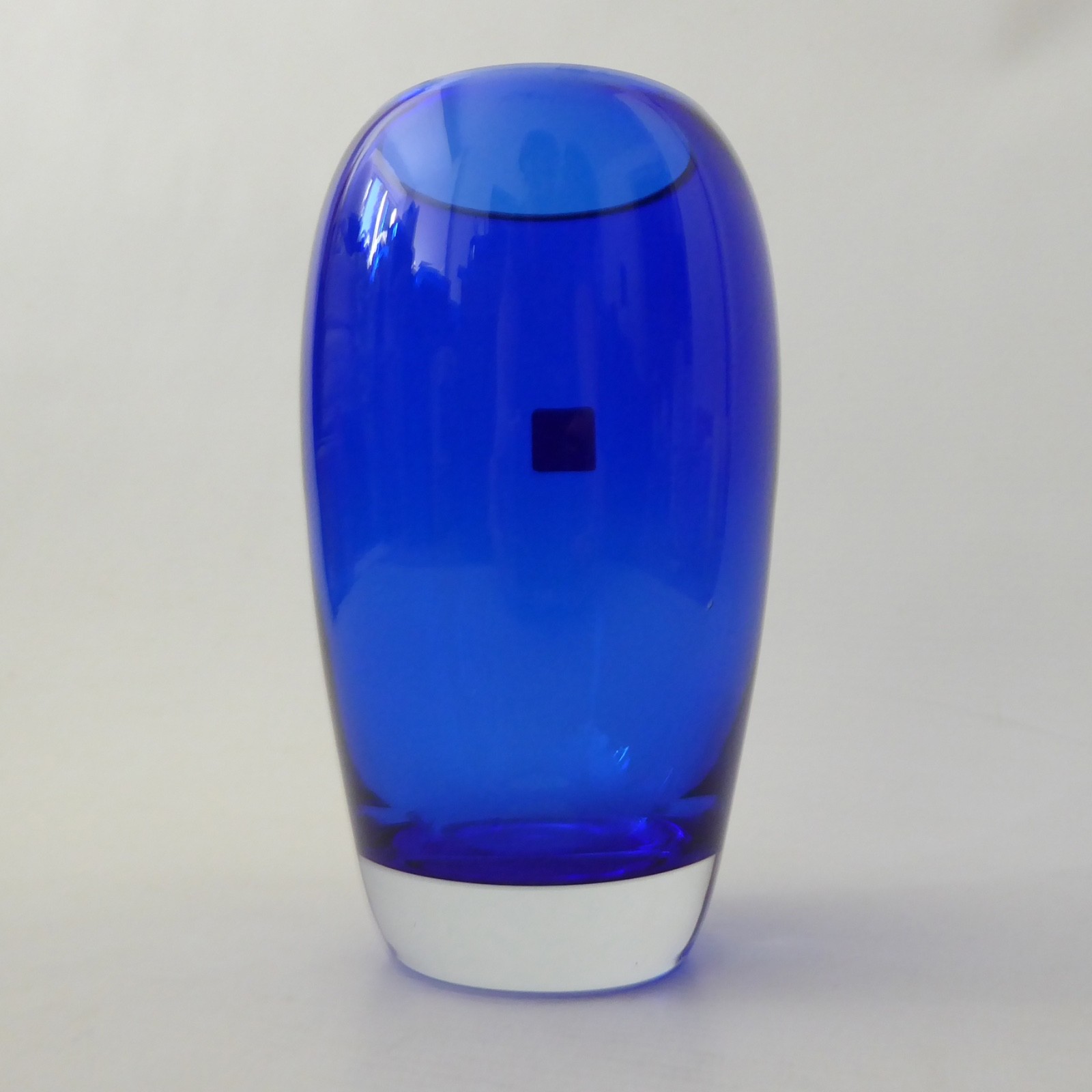 Zwiesel Glas art glass Jenny vase, German, cobalt royal blue + label, modernist - Image 5