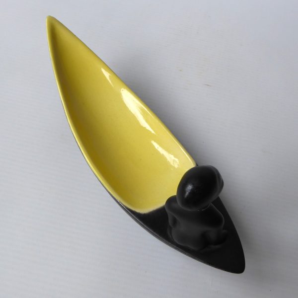 1950s ceramic bowl, African style boat & lady. Black & yellow mid century dish - Image 13