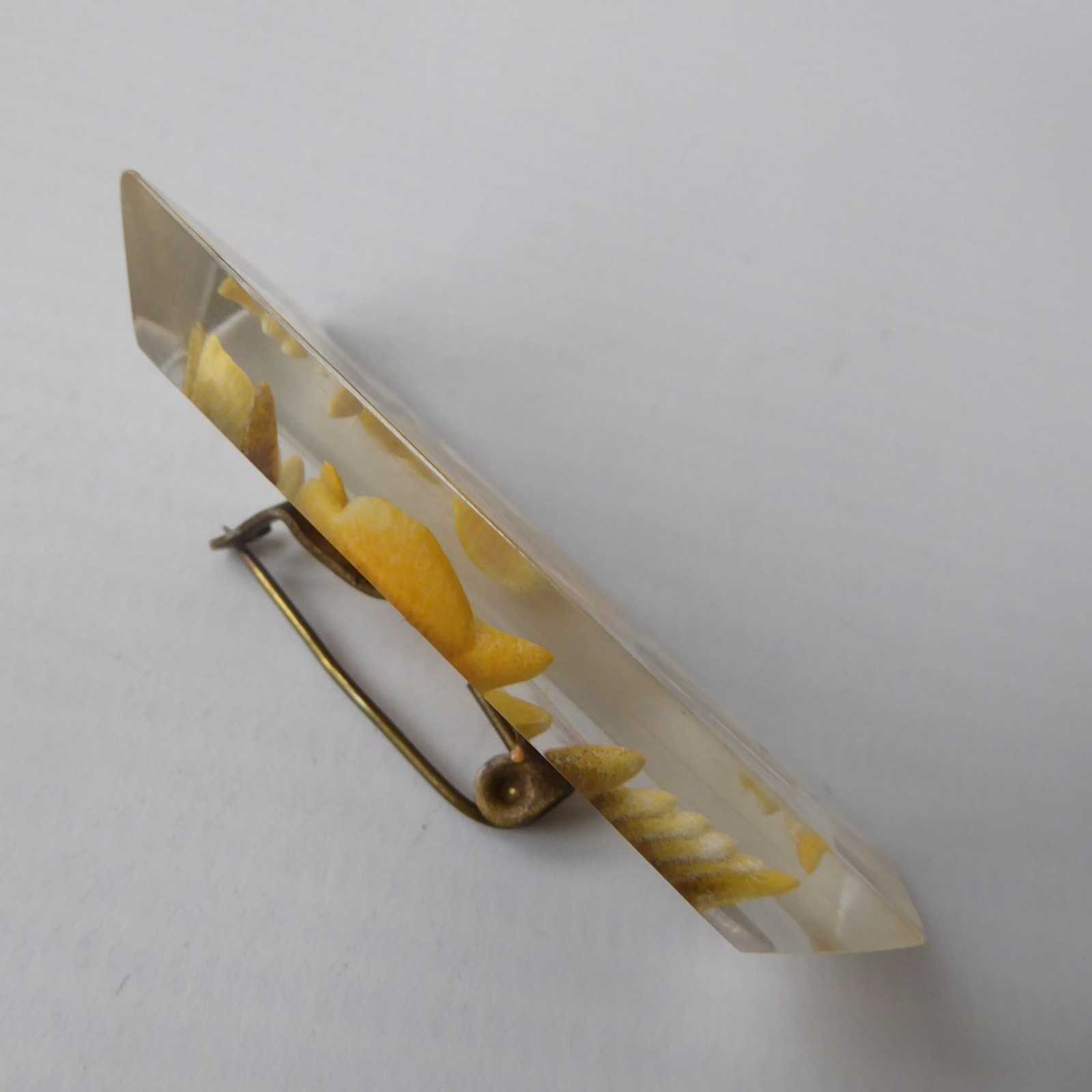 1950s reverse carved lucite perspex brooch yellow rose flower vintage rectangle - Image 12