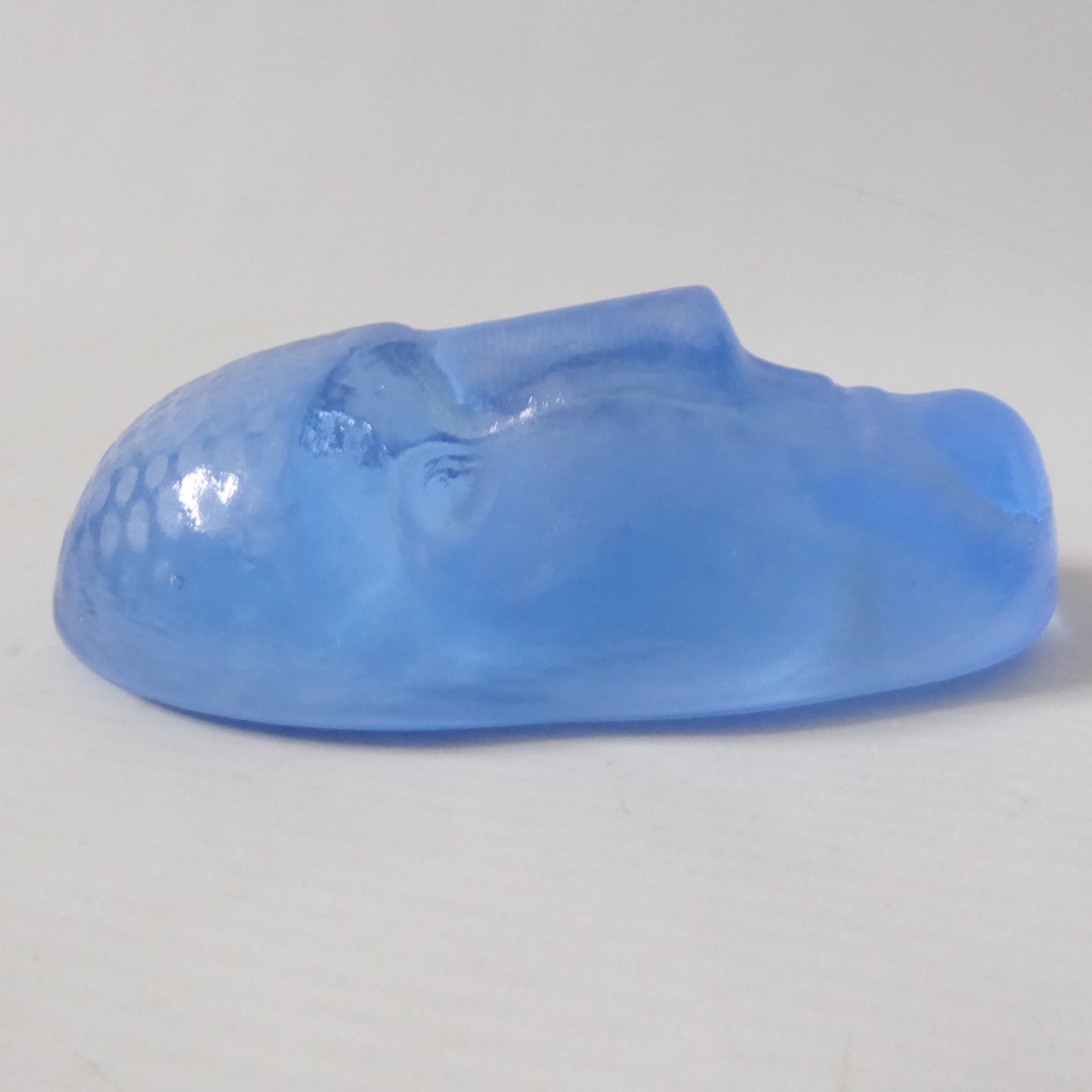 5" Kosta Boda Brains art glass face sculpture, Sweden Bertil Vallien blue spotty - Image 7