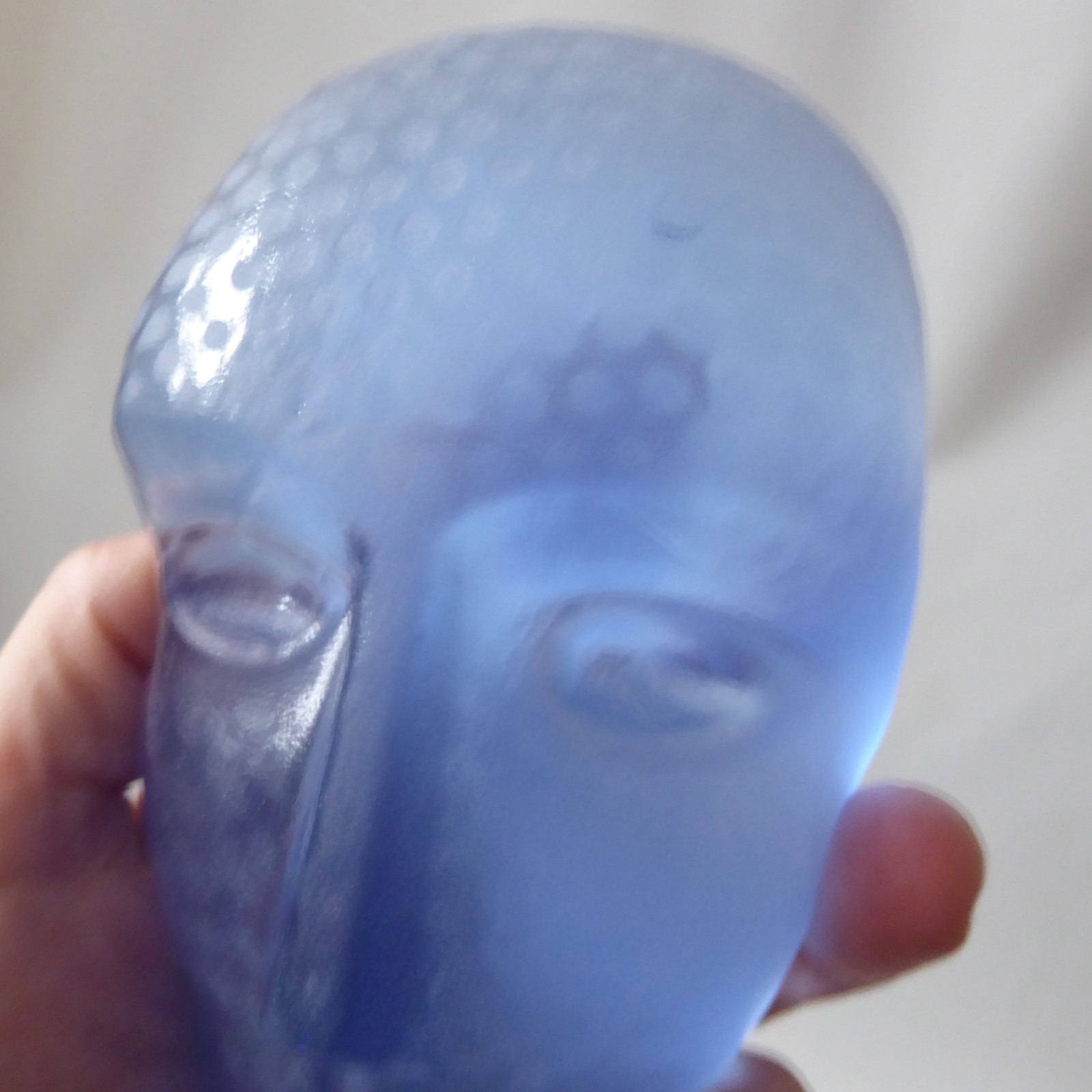 5" Kosta Boda Brains art glass face sculpture, Sweden Bertil Vallien blue spotty - Image 9