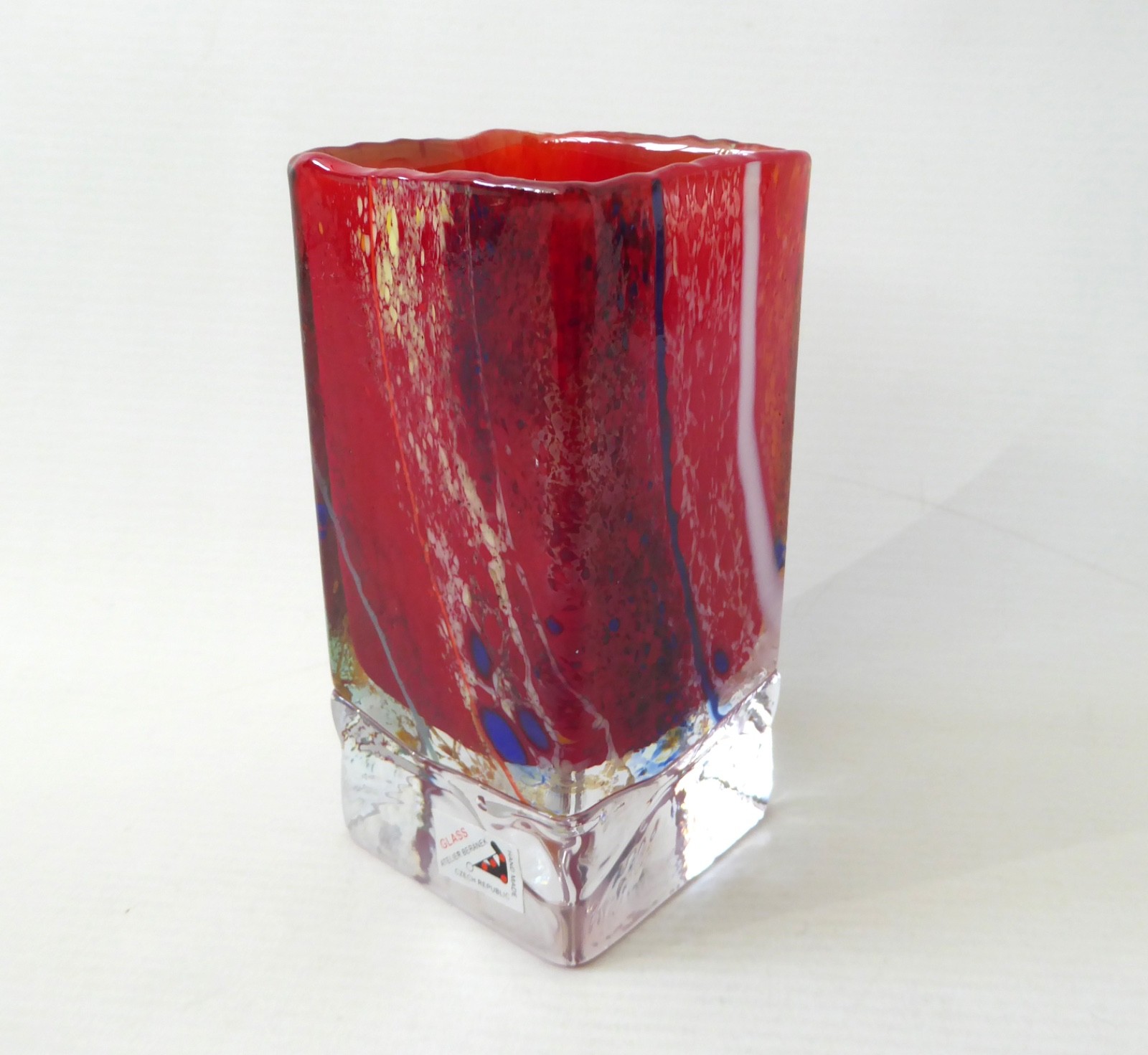 Atelier Beranek art glass vase, Czech handmade red block square. Prob. Petr Hora - Image 4