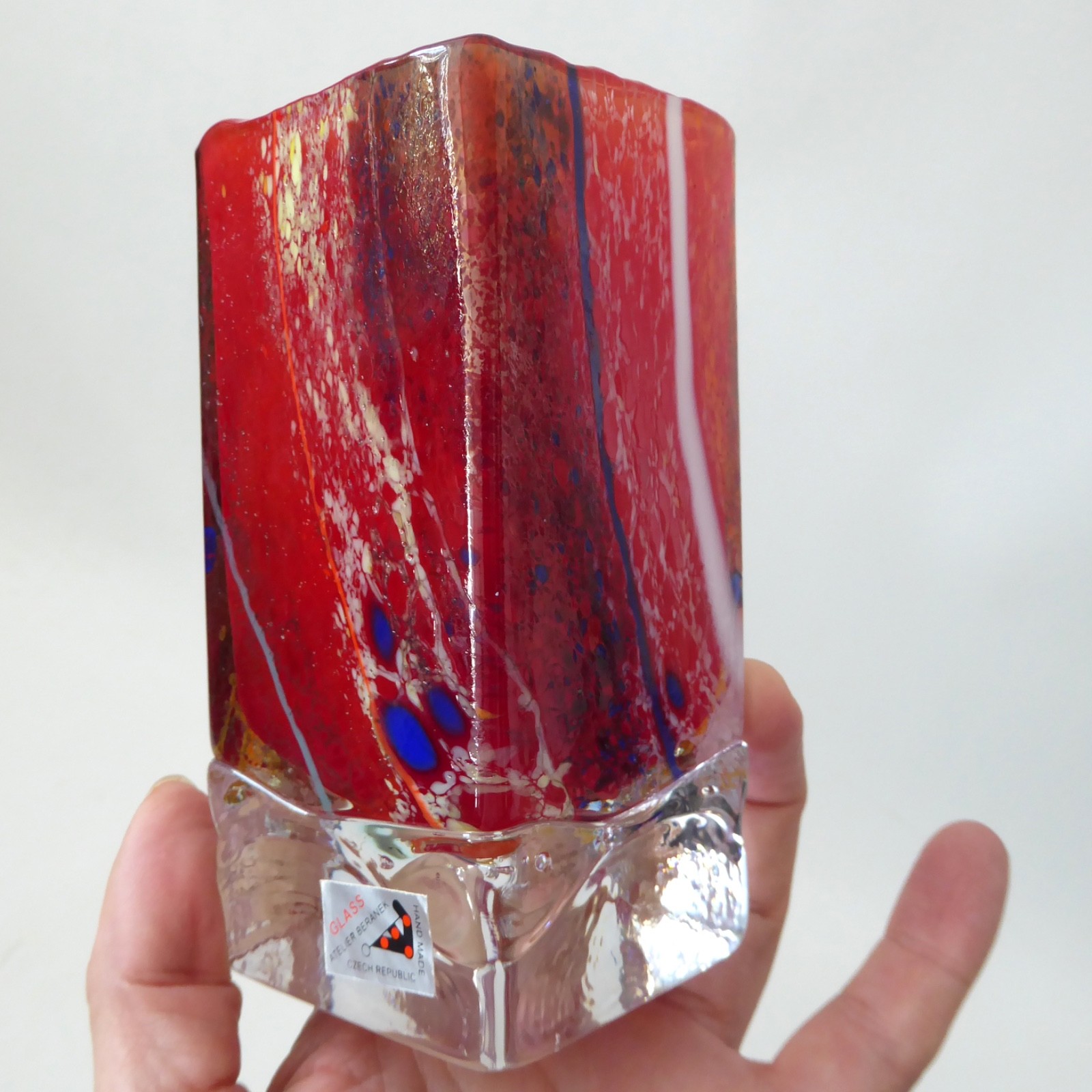 Atelier Beranek art glass vase, Czech handmade red block square. Prob. Petr Hora - Image 9