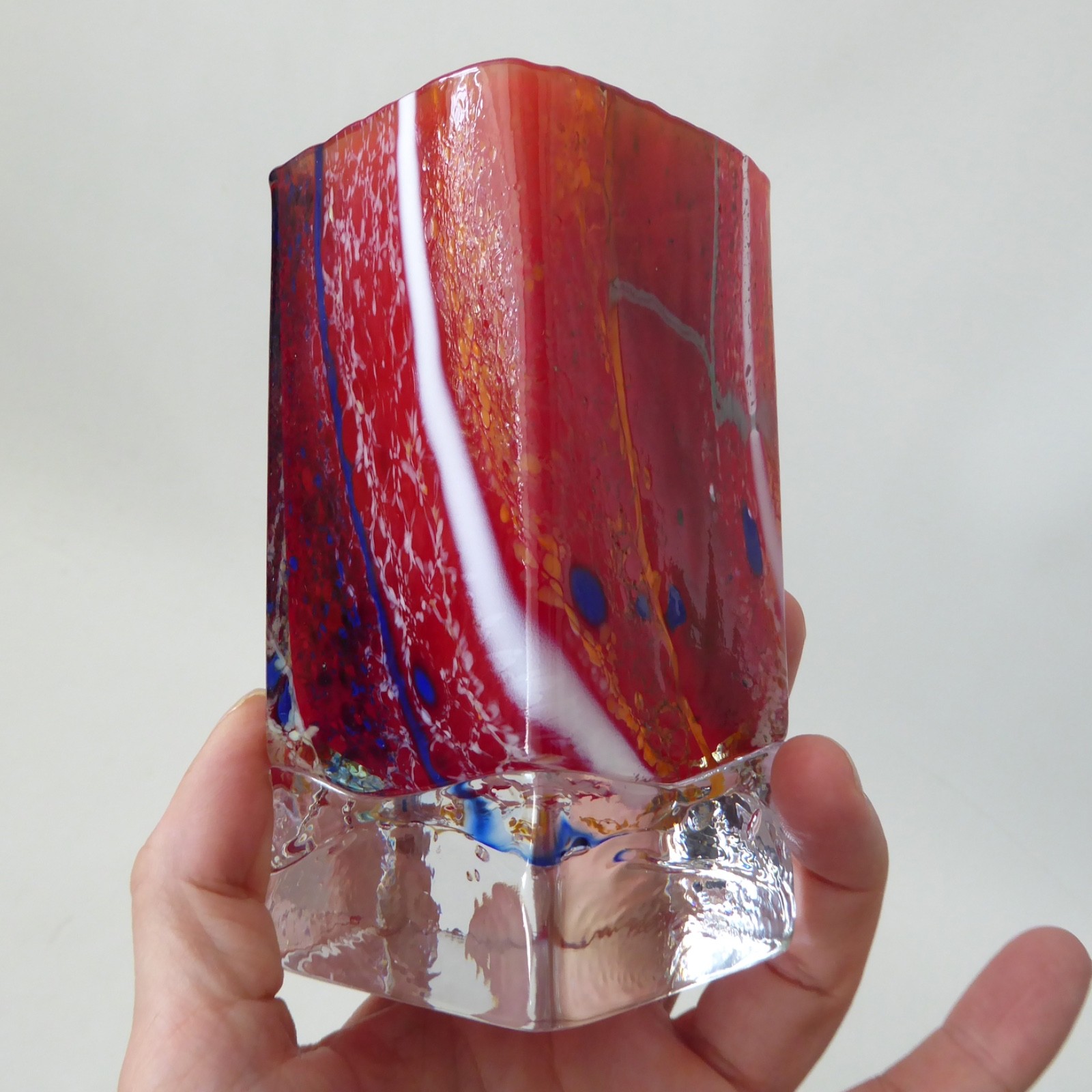 Atelier Beranek art glass vase, Czech handmade red block square. Prob. Petr Hora - Image 10