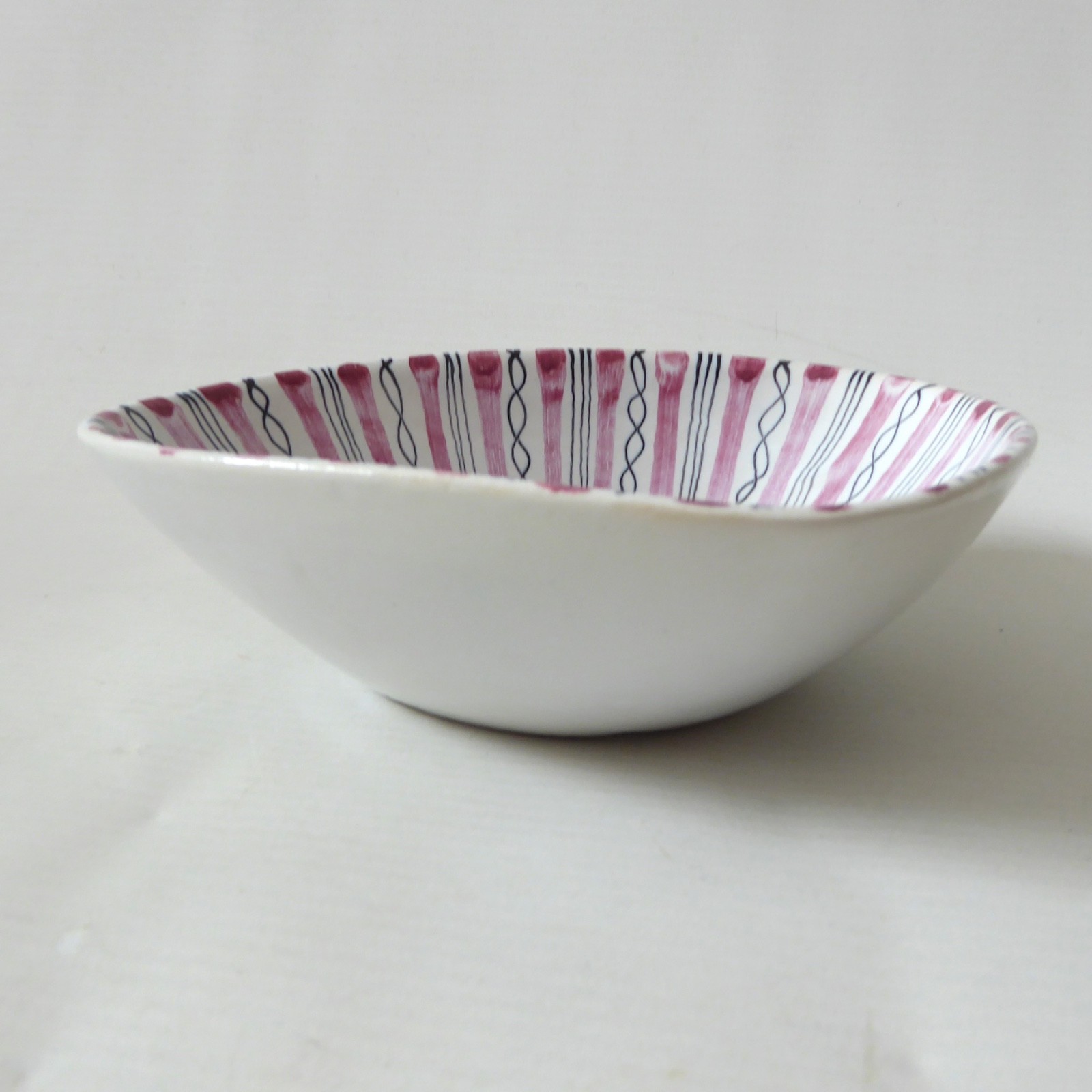Cinque Ports Pottery triangular bowl, studio. 1950s 1960s MCM David Sharp Rye - Image 8