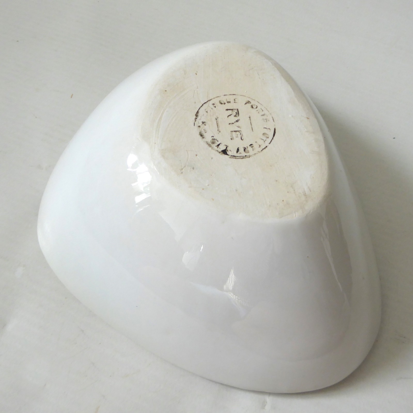 Cinque Ports Pottery triangular bowl, studio. 1950s 1960s MCM David Sharp Rye - Image 10