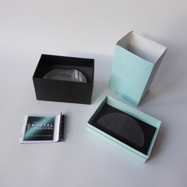 Crystal Treasures 2003 Best Friends crystal paperweight, boxed arched glass gift - Image 4