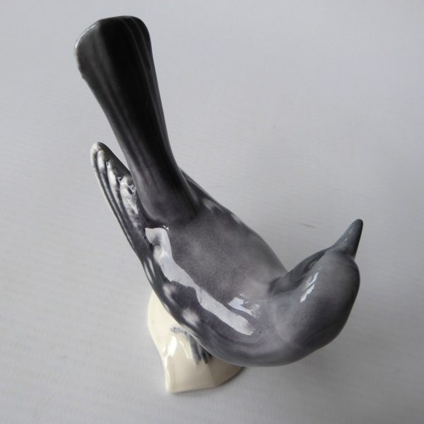 Goebel West German 1960s-70s vintage porcelain bird figurine CV31, grey redstart - Image 5