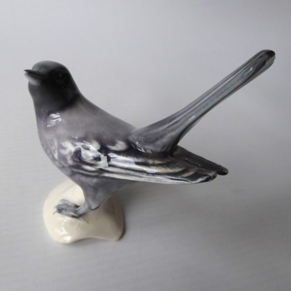 Goebel West German 1960s-70s vintage porcelain bird figurine CV31, grey redstart - Image 9