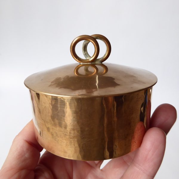 Handmade copper lidded pot box, round vintage metalwork container. Ornament - Image 4