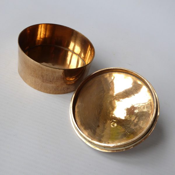Handmade copper lidded pot box, round vintage metalwork container. Ornament - Image 9