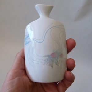 Hornsea small vintage porcelain bottle vase, 1980s pale blue/pink. Retro 4.5"