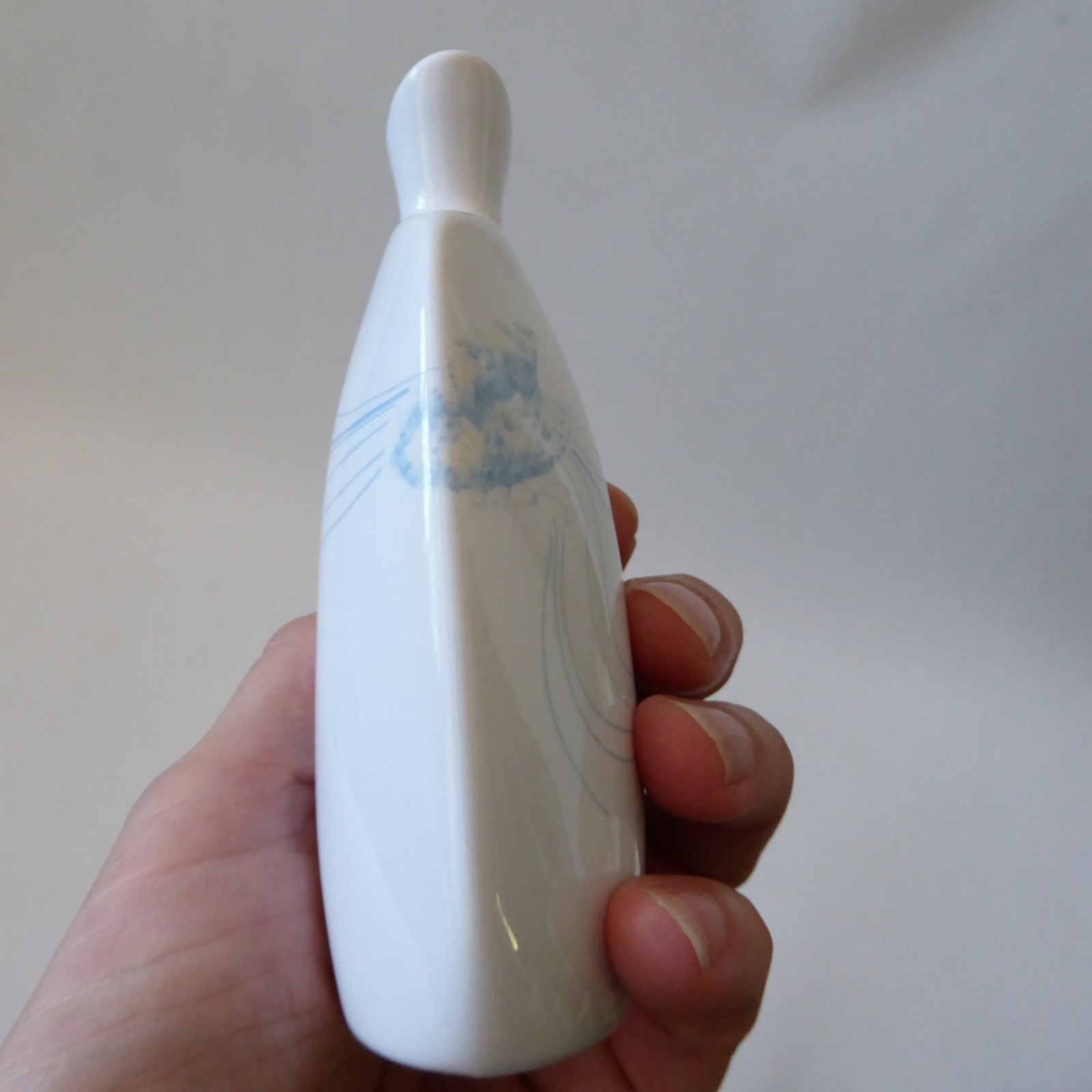 Hornsea small vintage porcelain bottle vase, 1980s pale blue/pink. Retro 4.5" - Image 6