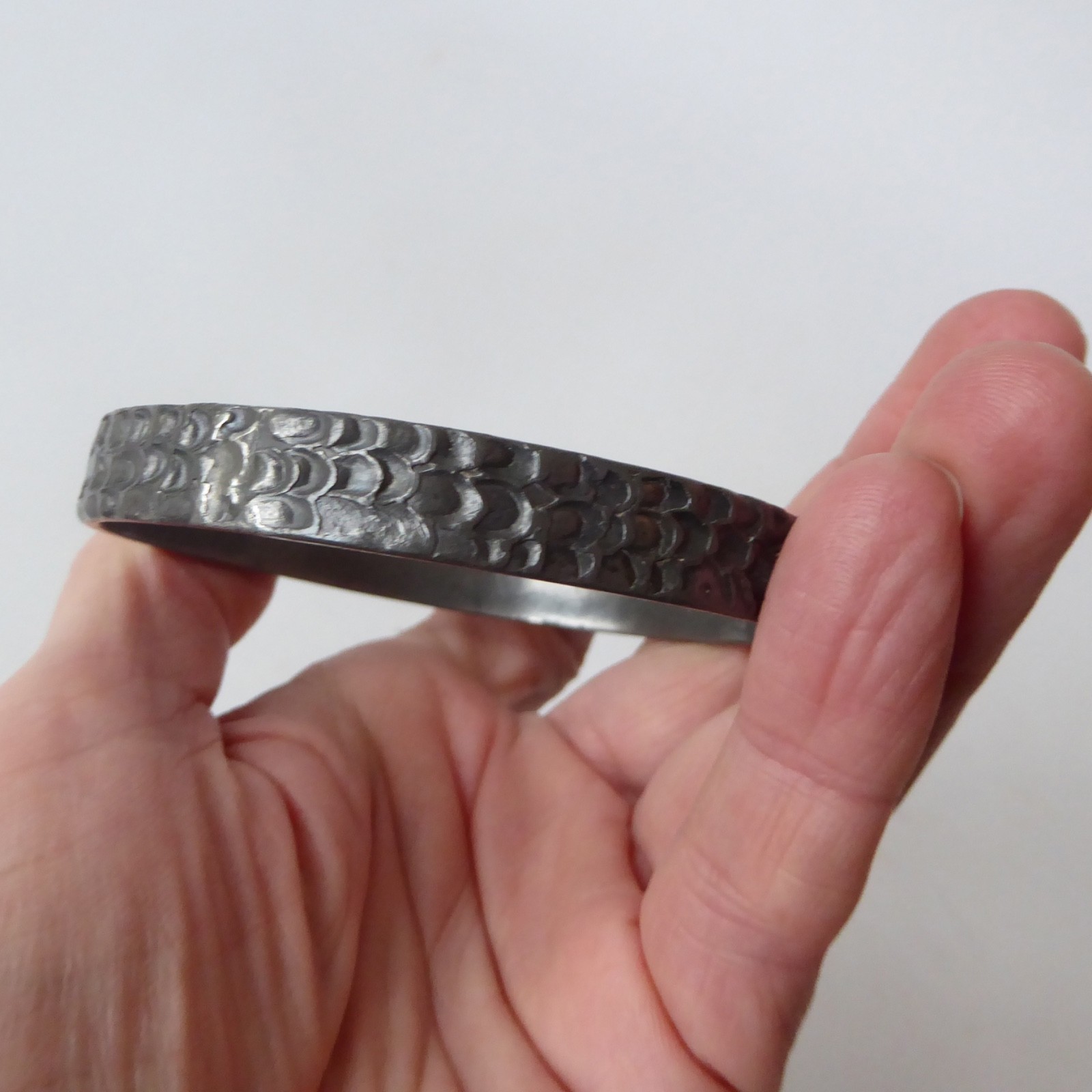 Jorgen Jensen #217 Danish vintage pewter brutalist round bangle bracelet, 1960s - Image 14