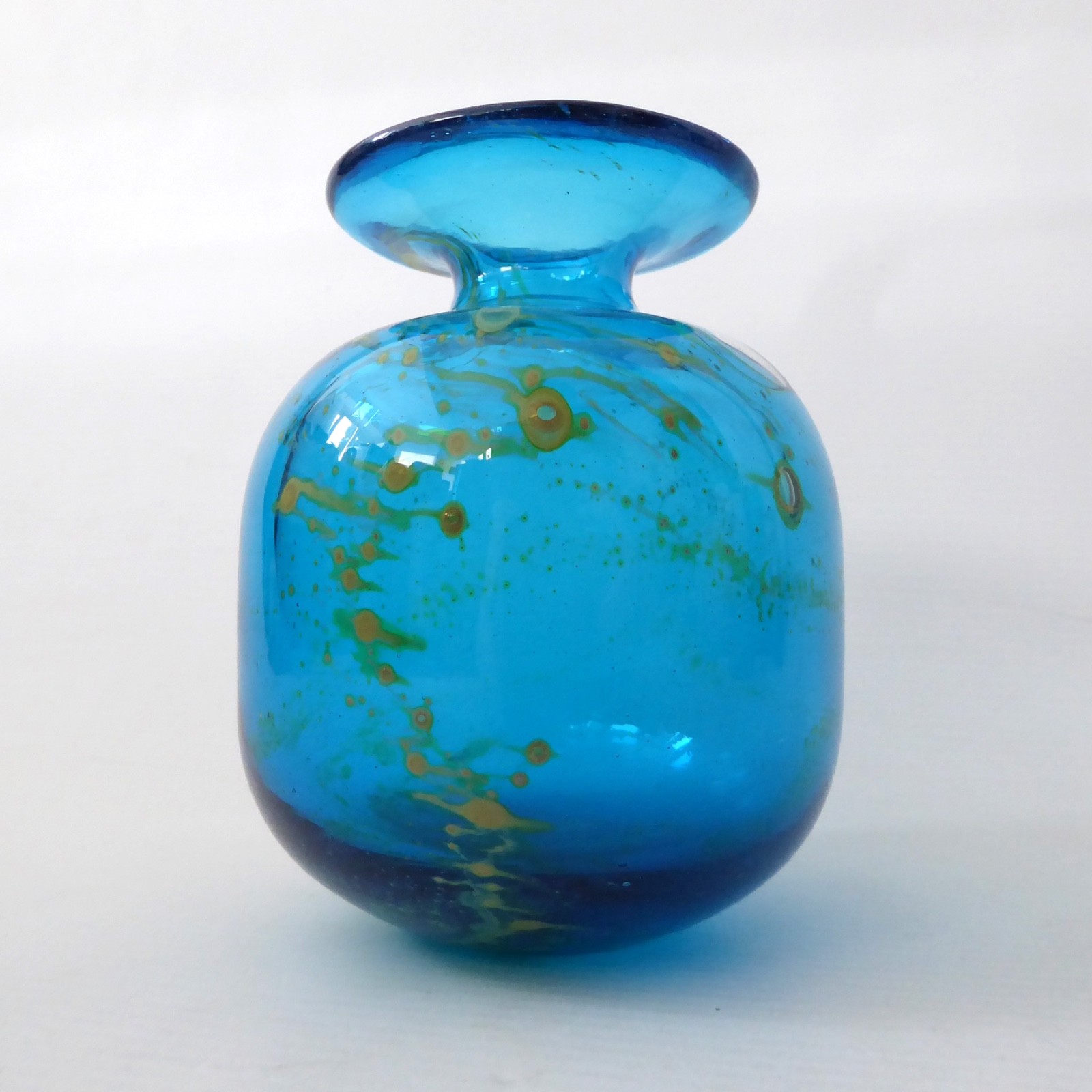 Mdina vintage art glass vase, globe round Sea & Sand. Michael Harris design 70s