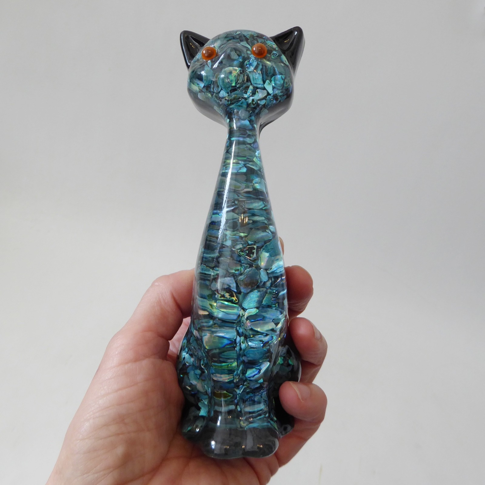 Paua shell Ariki New Zealand kitsch long neck cat, resin lucite. Vintage retro - Image 3