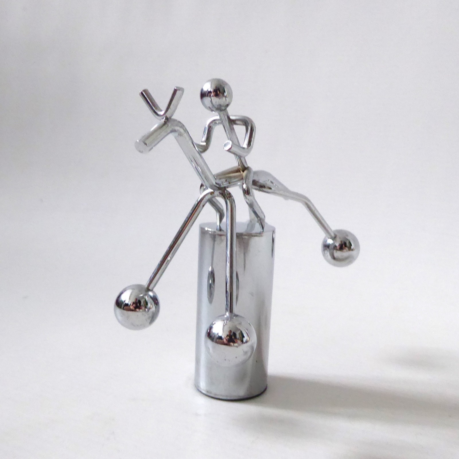 Retro 1970s/80s horse rider balancing desk toy. Balance & kinetic. Vintage steel - Image 4