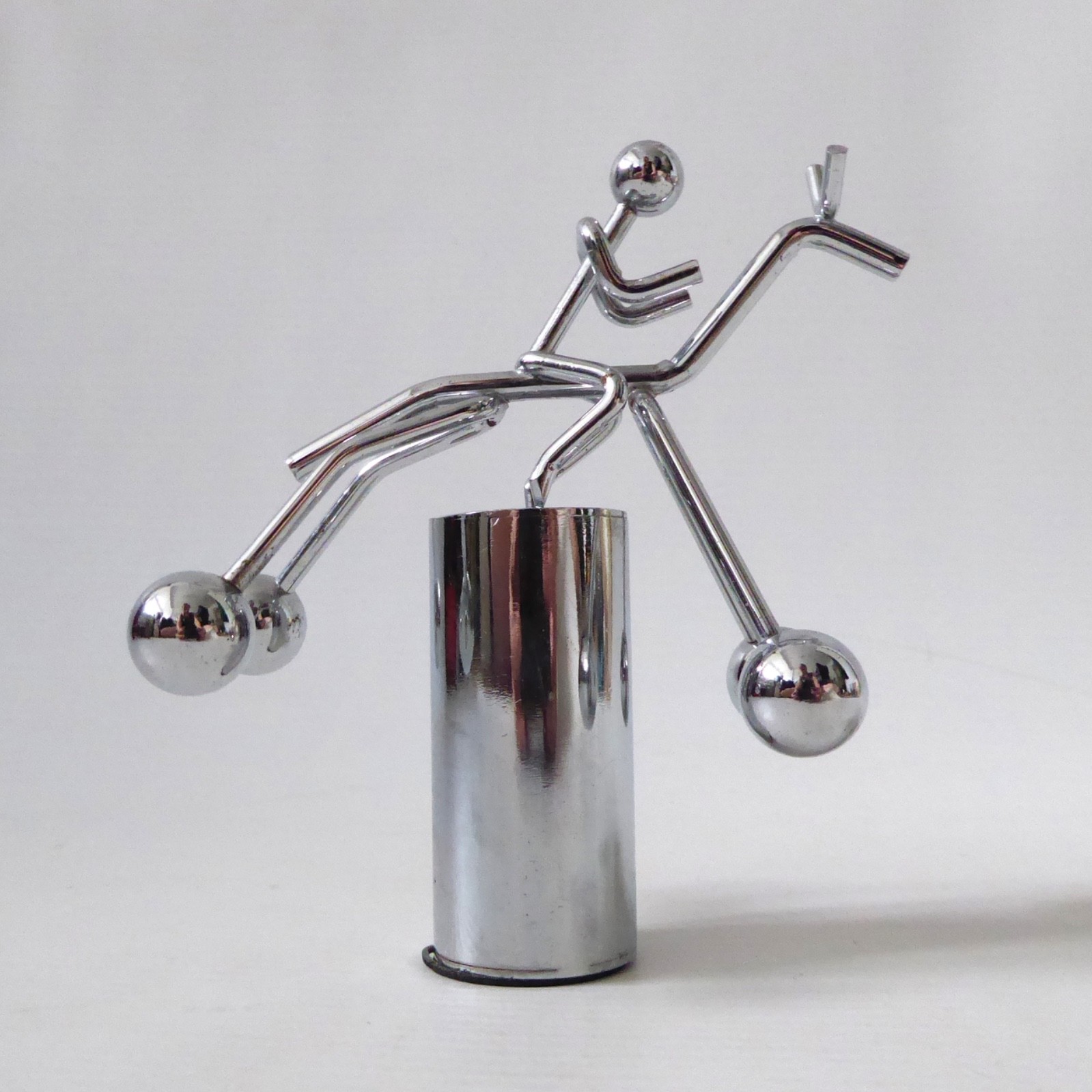 Retro 1970s/80s horse rider balancing desk toy. Balance & kinetic. Vintage steel - Image 6