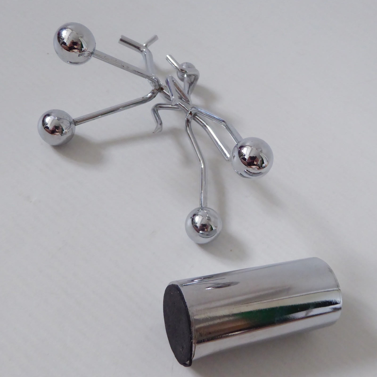 Retro 1970s/80s horse rider balancing desk toy. Balance & kinetic. Vintage steel - Image 9