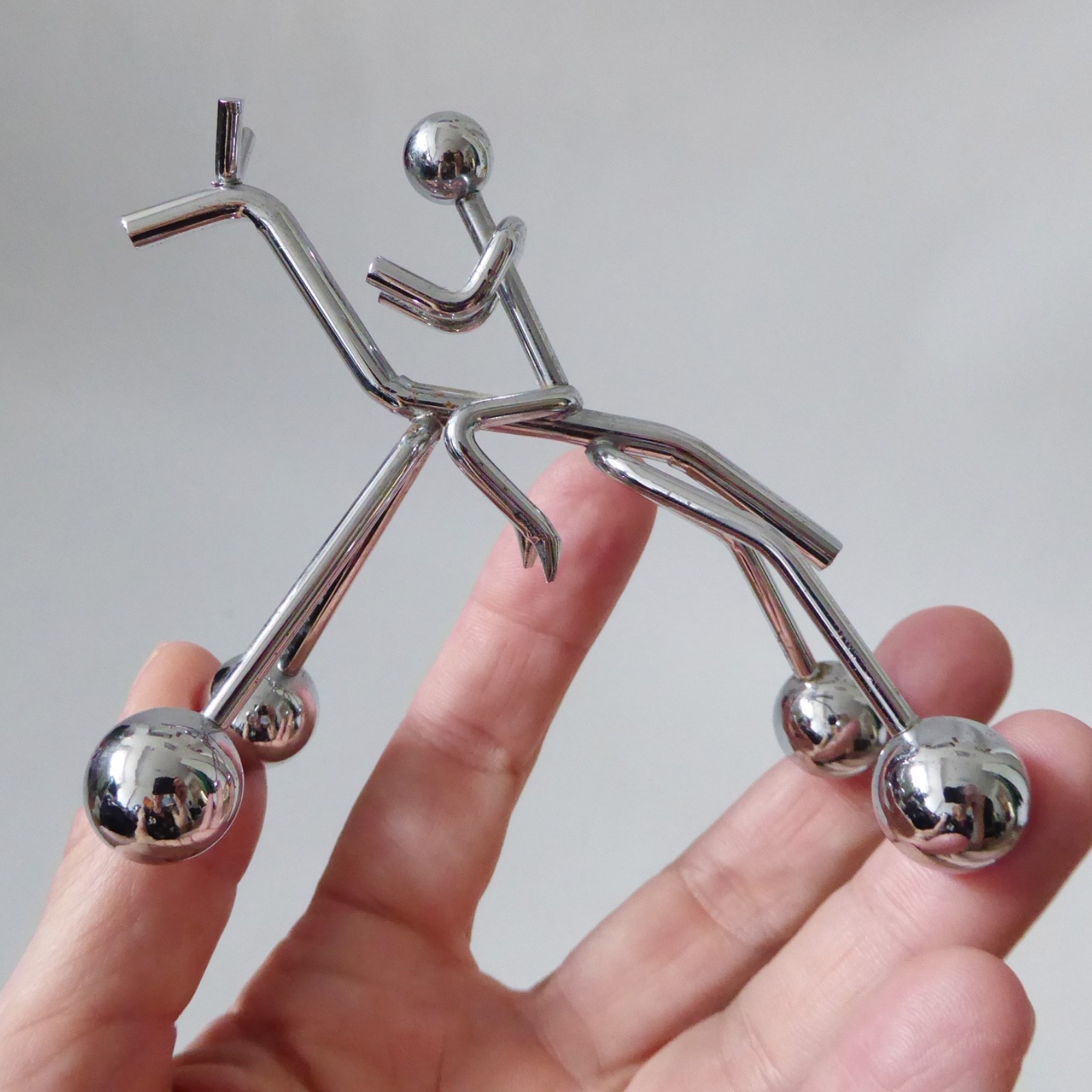 Retro 1970s/80s horse rider balancing desk toy. Balance & kinetic. Vintage steel - Image 10