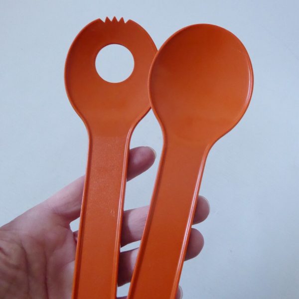 Retro Tupperware deep orange salad servers, 1970s vintage plastic spoon & fork - Image 6