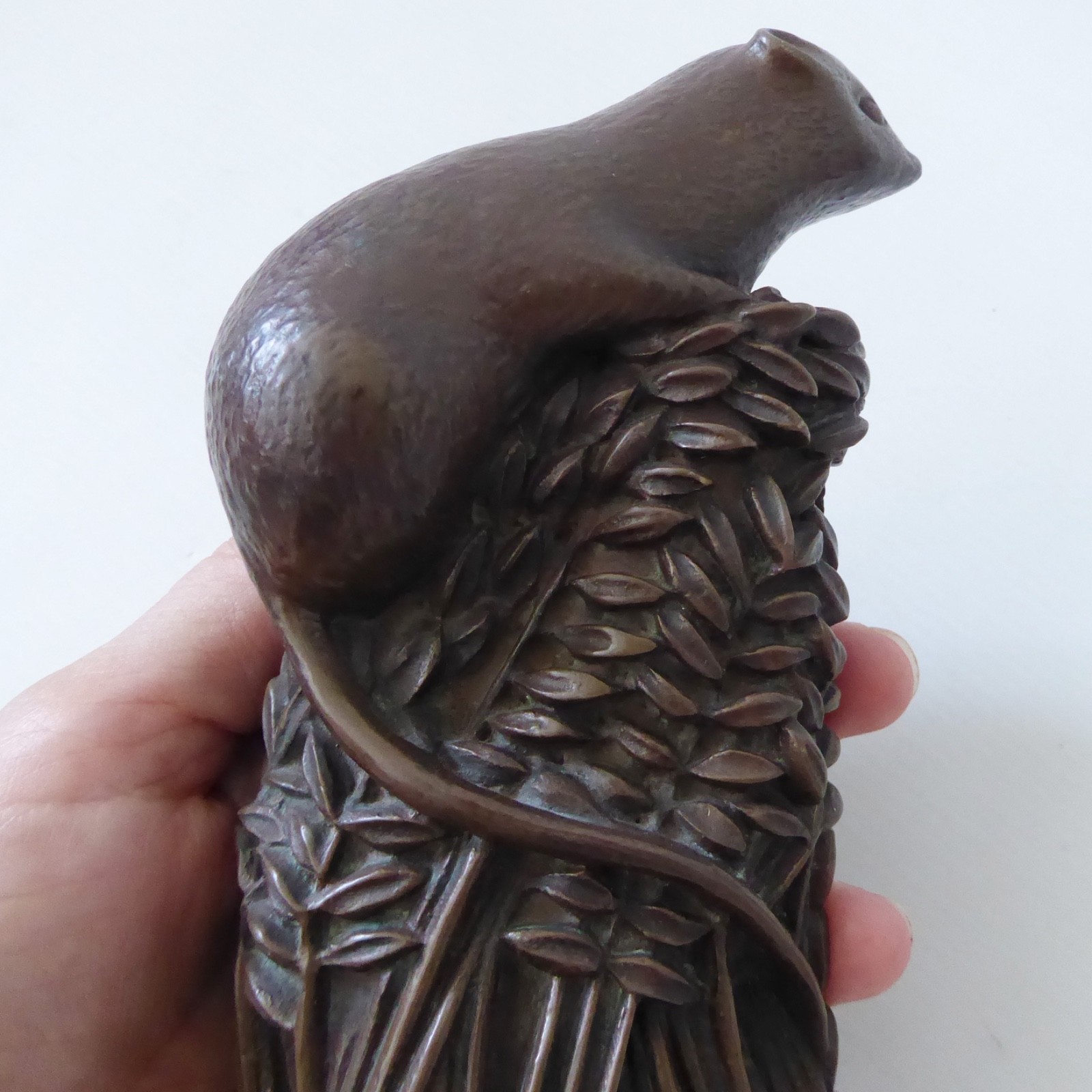 Richard Fisher mouse on wheat, bronze cold cast style sculpture, vintage 70s/80s - Image 11