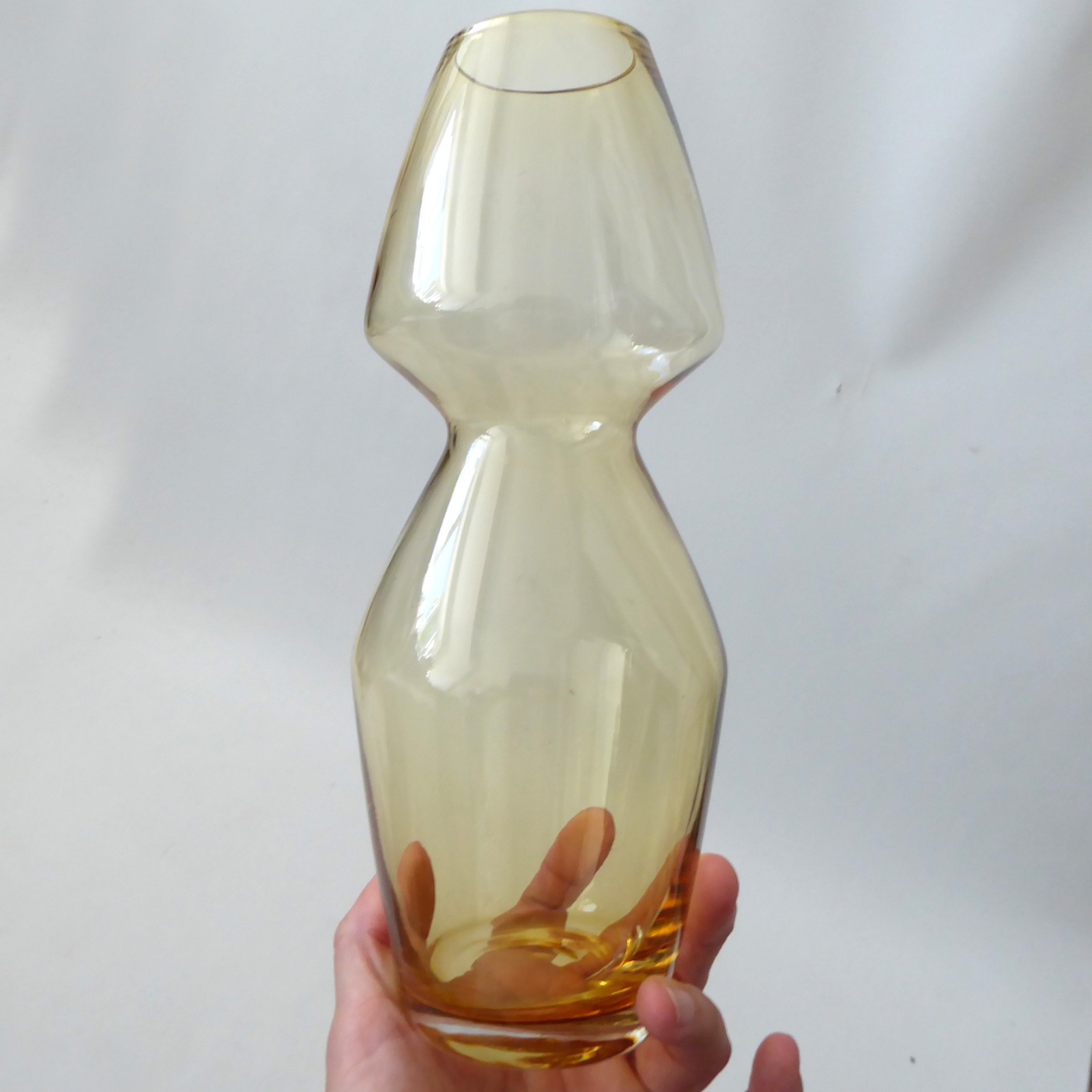Riihimaki amber art glass vase, Riihimäen Finland Scandinavian Maljakko 1479 60s - Image 2