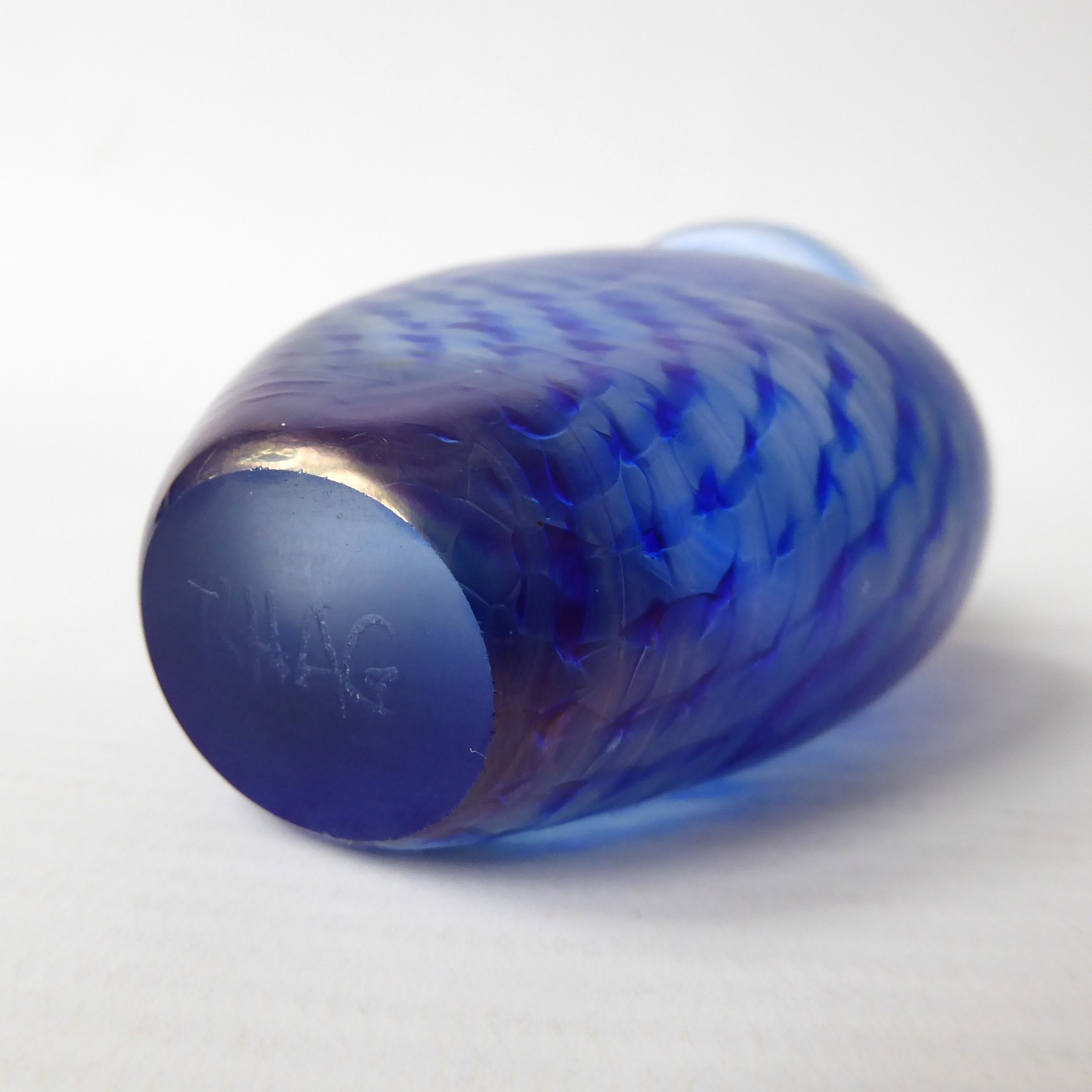 Robert Held (RHAG) art glass bottle, blue frosted twist stripe vase pot. Canada - Image 11