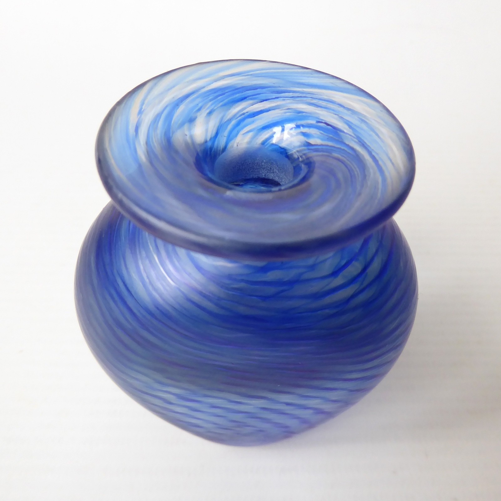 Robert Held (RHAG) art glass bottle, blue frosted twist stripe vase pot. Canada - Image 14