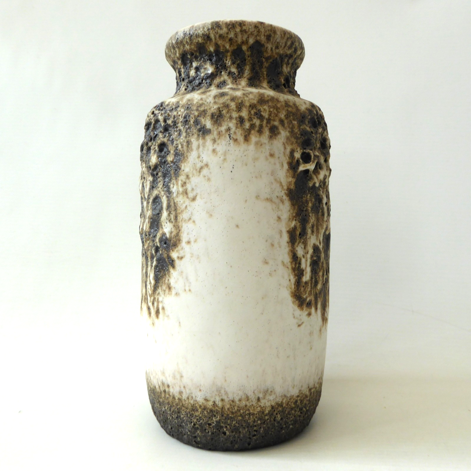Scheurich fat lava West German pottery vase, cream & brown pot. Pitted volcano - Image 3