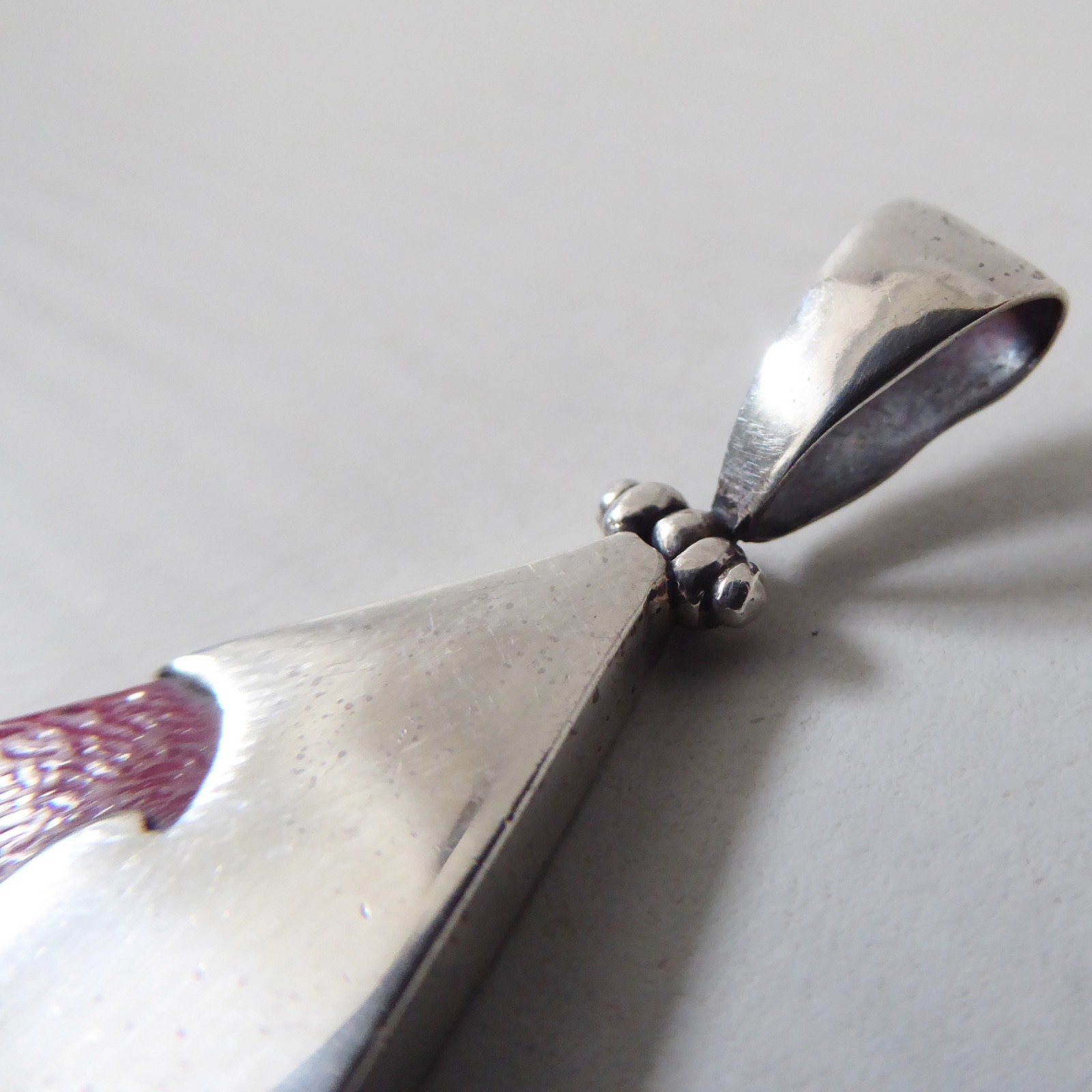 Sterling 925 silver diamond shaped pendant & red flat plastic stone. Modernist - Image 6