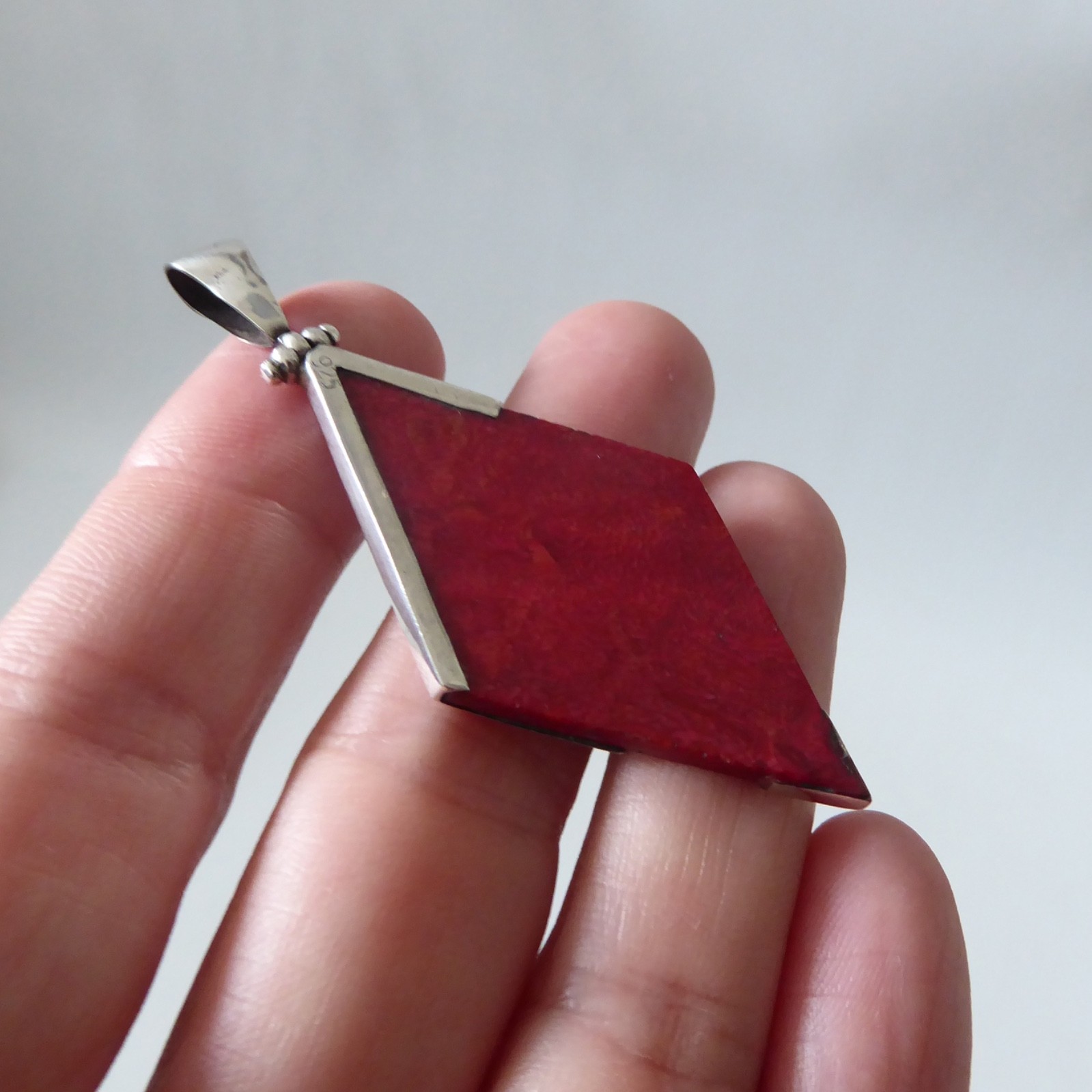 Sterling 925 silver diamond shaped pendant & red flat plastic stone. Modernist - Image 10