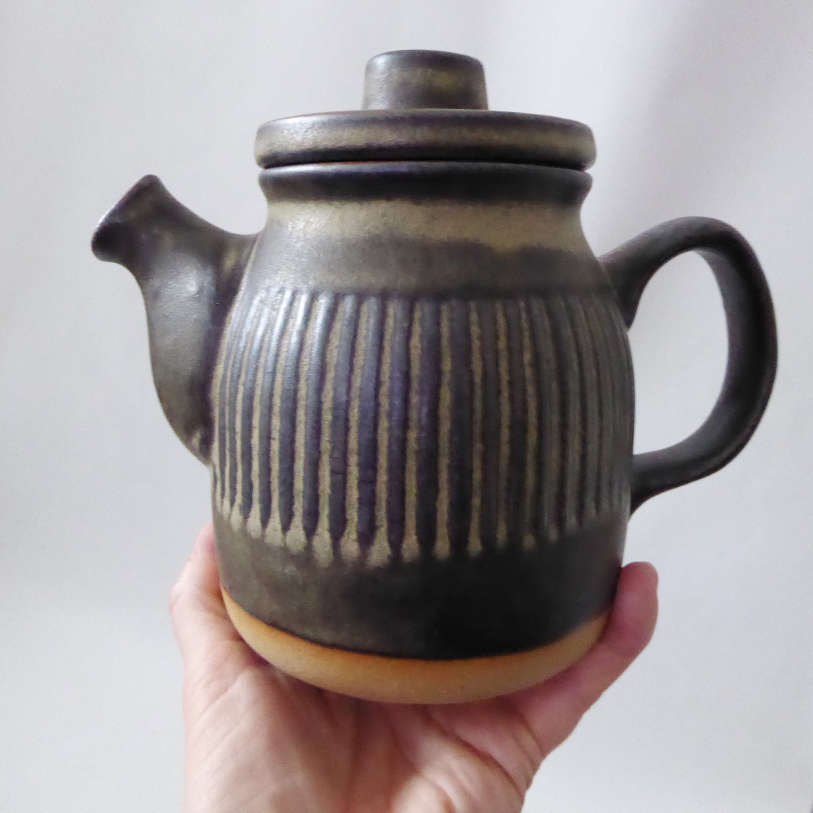 Tremar Cornish studio pottery teapot coffee pot. Handmade 1970s brown stoneware - Image 2